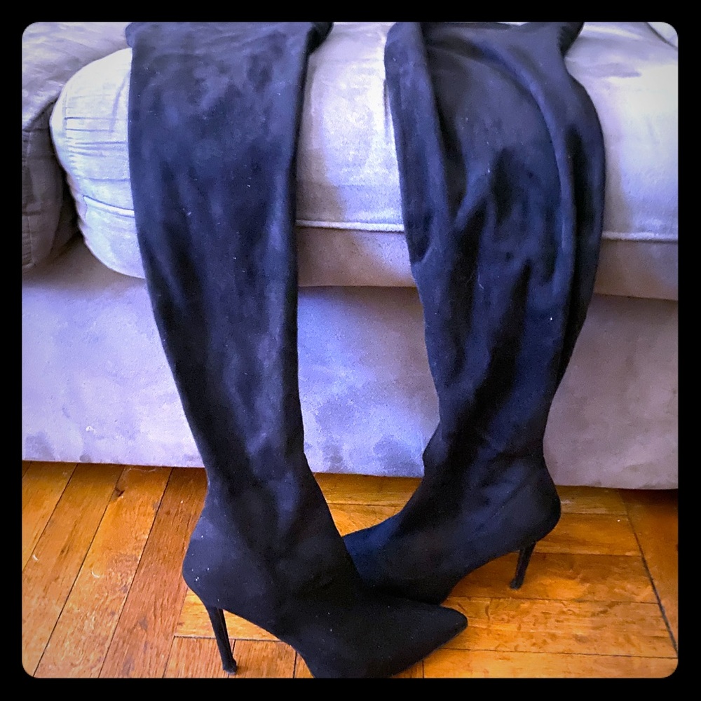 🔥 Sexy OTK Black faux suede boots 🔥